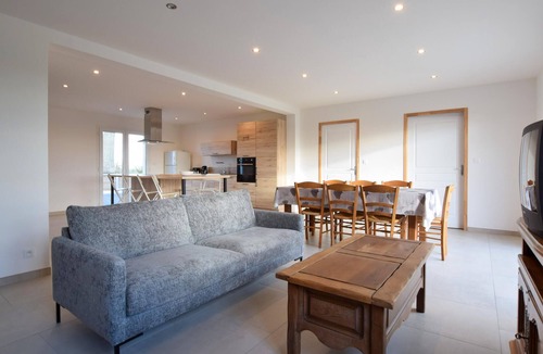 Bacilly House | Awesome home in Bacilly with WiFi