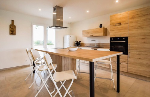 Bacilly House | Awesome home in Bacilly with WiFi