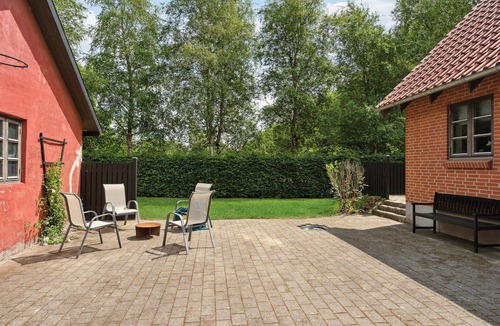 Bække House | Awesome home in Bække with kitchen
