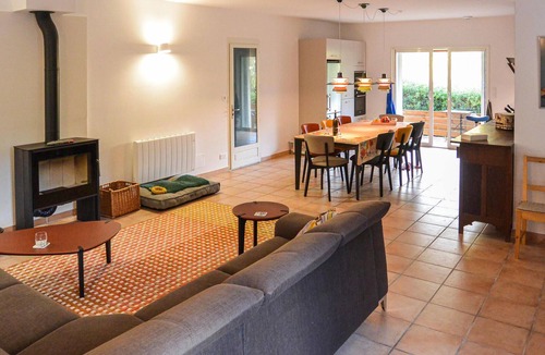 Berlou House | Awesome home in Berlou