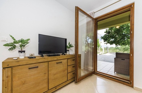 Tinj House | Awesome home in Biograd