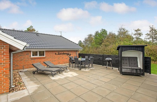 Blavand Strand House | Awesome home in Blåvand with sauna