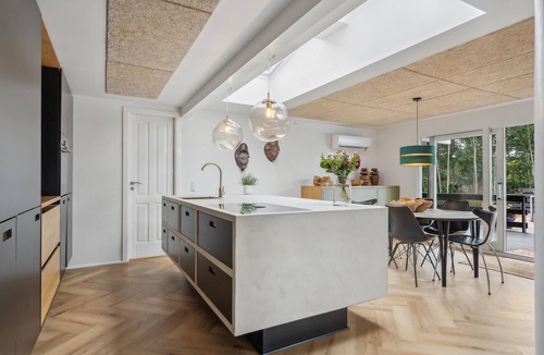 Hvidbjerg Strand House | Awesome home in Børkop with WiFi