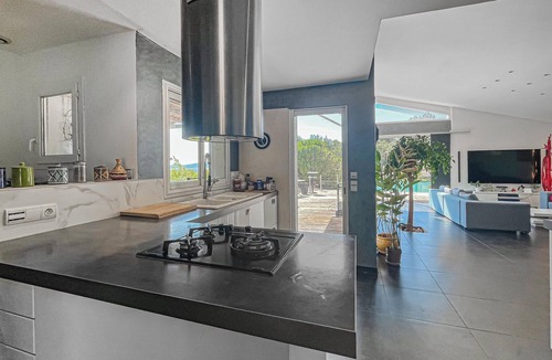 Caveirac House | Awesome home in Caveirac