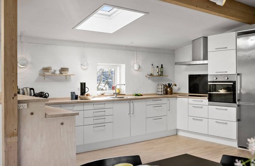 Dronningmolle House | Awesome home in Dronningmølle with WiFi