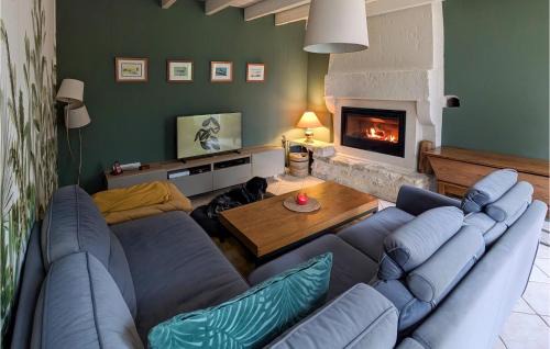 Doulezon House | Awesome Home In Doulezon