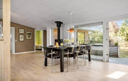 Dronningmolle House | Awesome Home In Dronningmølle With Wifi