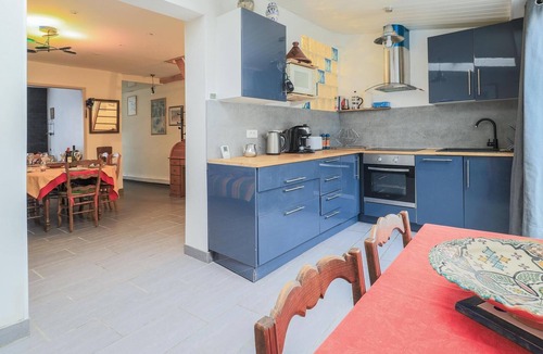 Rosendael House | Awesome home in Dunkerque with WiFi