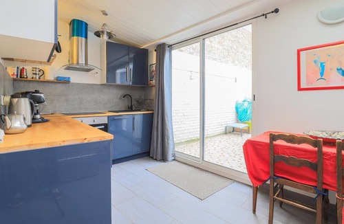 Rosendael House | Awesome home in Dunkerque with WiFi