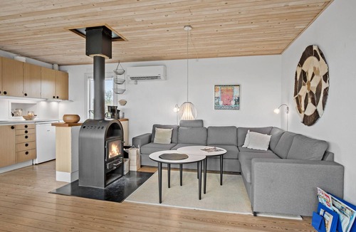 Helnæs By House | Awesome home in Ebberup with WiFi