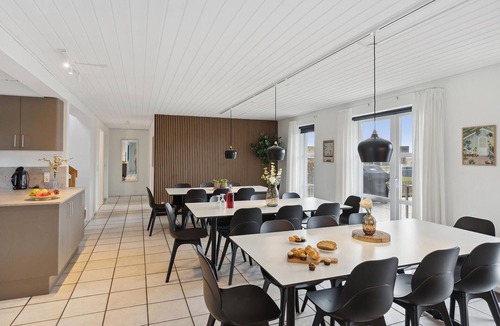 Vibæk Strand House | Awesome home in Ebeltoft with sauna
