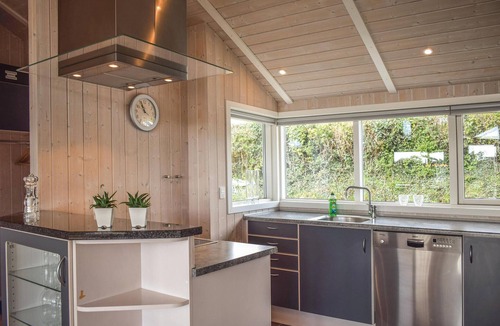 Handrup Strand House | Awesome home in Ebeltoft with house sea view