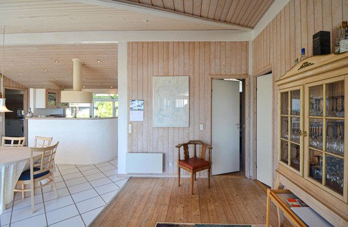 Øer Strand House | Awesome home in Ebeltoft with WiFi