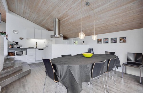 Øer Strand House | Awesome home in Ebeltoft with sauna