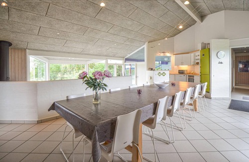 Lyngsbæk Strand House | Awesome home in Ebeltoft with sauna