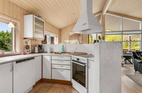 Syddjurs Kommune House | Awesome home in Ebeltoft with kitchen