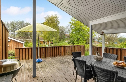 Syddjurs Kommune House | Awesome home in Ebeltoft with kitchen