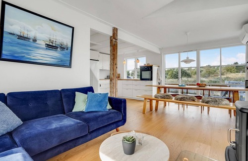 Øer Strand House | Awesome home in Ebeltoft