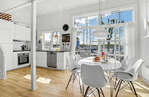 Øer Strand House | Awesome home in Ebeltoft with sauna