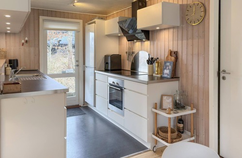 Syddjurs Kommune House | Awesome home in Ebeltoft with WiFi