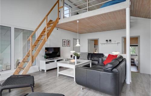 Øer Strand House | Awesome Home In Ebeltoft With Sauna
