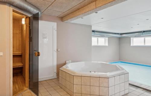 Vibæk Strand House | Awesome Home In Ebeltoft With Sauna