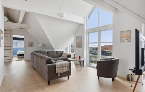 Vibæk Strand House | Awesome Home In Ebeltoft With Sauna
