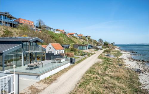 Skæring House | Awesome Home In Egå With Kitchen
