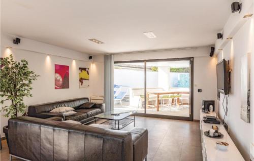 Bon Relax House | Awesome Home In Sant Pere Pescador