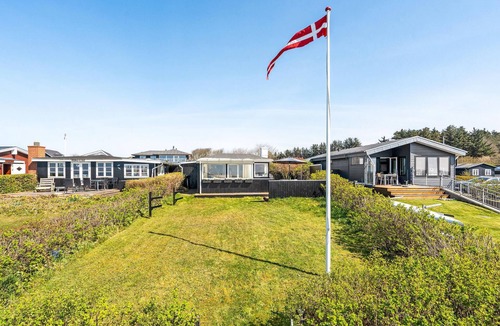 Hjerting House | Awesome home in Esbjerg V with house sea view