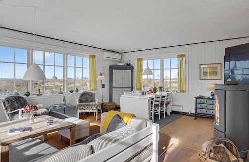 Slette Strand House | Awesome home in Fjerritslev with WiFi