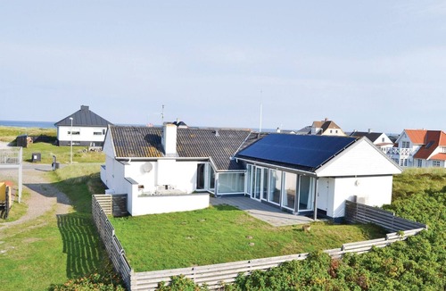 Lild Strand House | Awesome home in Frøstrup with sauna