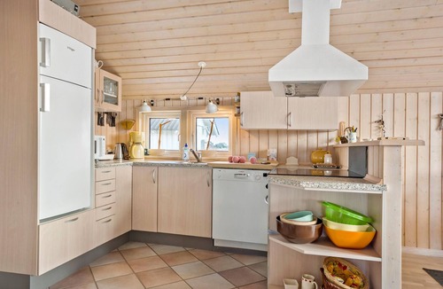 Lild Strand House | Awesome home in Frøstrup with sauna