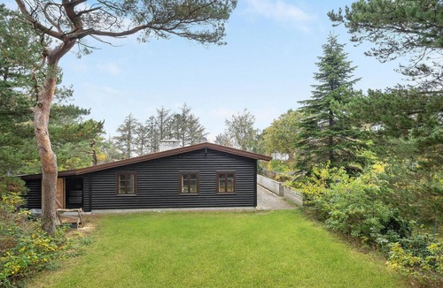 Smidstrup Strand House | Awesome home in Gilleleje with kitchen