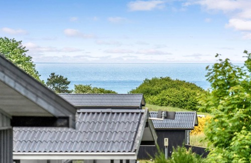 Bønnerup Strand House | Awesome home in Glesborg with WiFi
