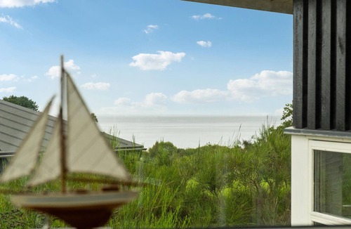 Bønnerup Strand House | Awesome home in Glesborg with WiFi