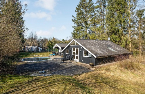 Glesborg House | Awesome home in Glesborg with sauna