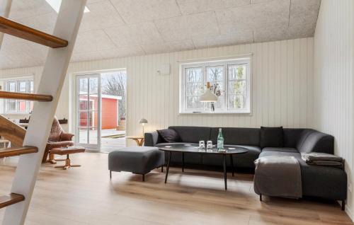 Fjellerup House | Awesome Home In Glesborg With Sauna