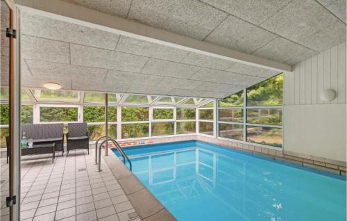 Fjellerup House | Awesome Home In Glesborg With Wifi