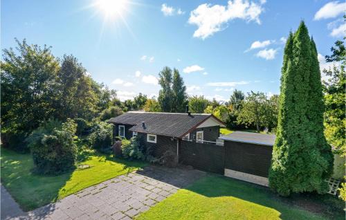 Udsholt House | Awesome Home In Græsted With Wifi