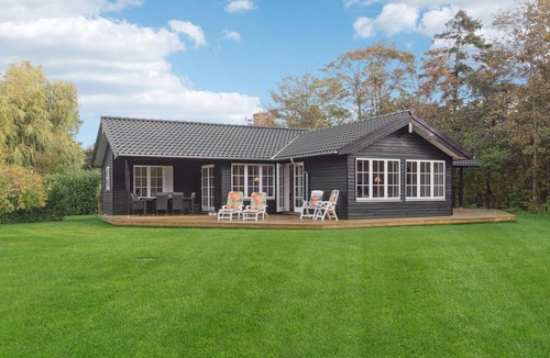 Udsholt Sand House | Awesome home in Græsted with WiFi