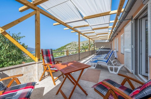 Grebastica House | Awesome home in Grebastica with WiFi