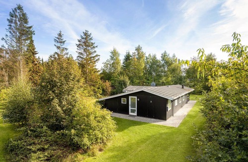 Grenaa House | Awesome home in Grenaa with sauna