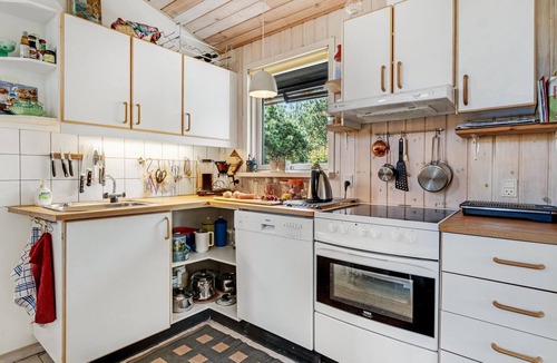 Grenaa House | Awesome home in Grenaa with kitchen
