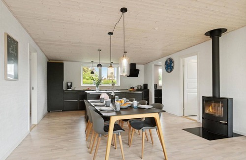 Grena Strand House | Awesome home in Grenaa with kitchen