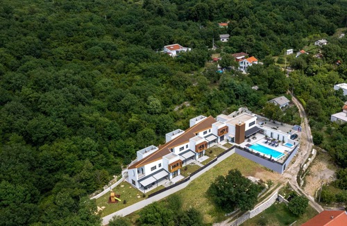 Grizane House | Awesome home in Grizane with sauna