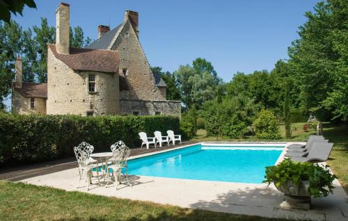 Guerigny House | Awesome Home In Guérigny