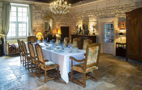 Guerigny House | Awesome Home In Guérigny