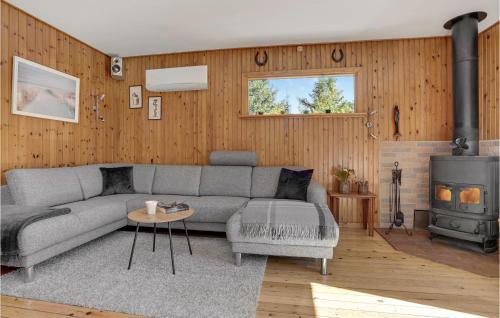 Hojby House | Awesome Home In Højby With Wifi