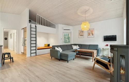 Hojslev House | Awesome Home In Højslev With Sauna